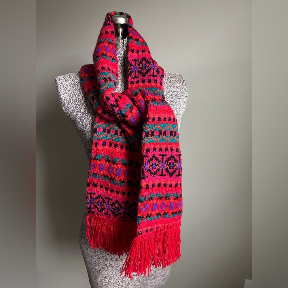 Nordic Vibrant red Pink green Patterned Scarf fringe winter cabincore snow - Picture 3 of 7